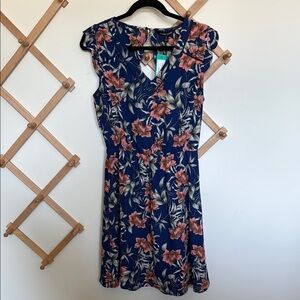 41 Hawthorn Pink and Blue Flutter Sleeve Sundress